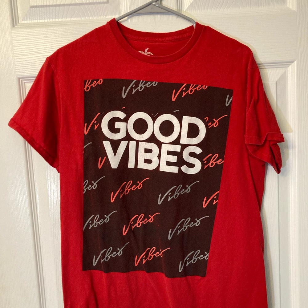 “Good Vibes” Graphic T-Shirt